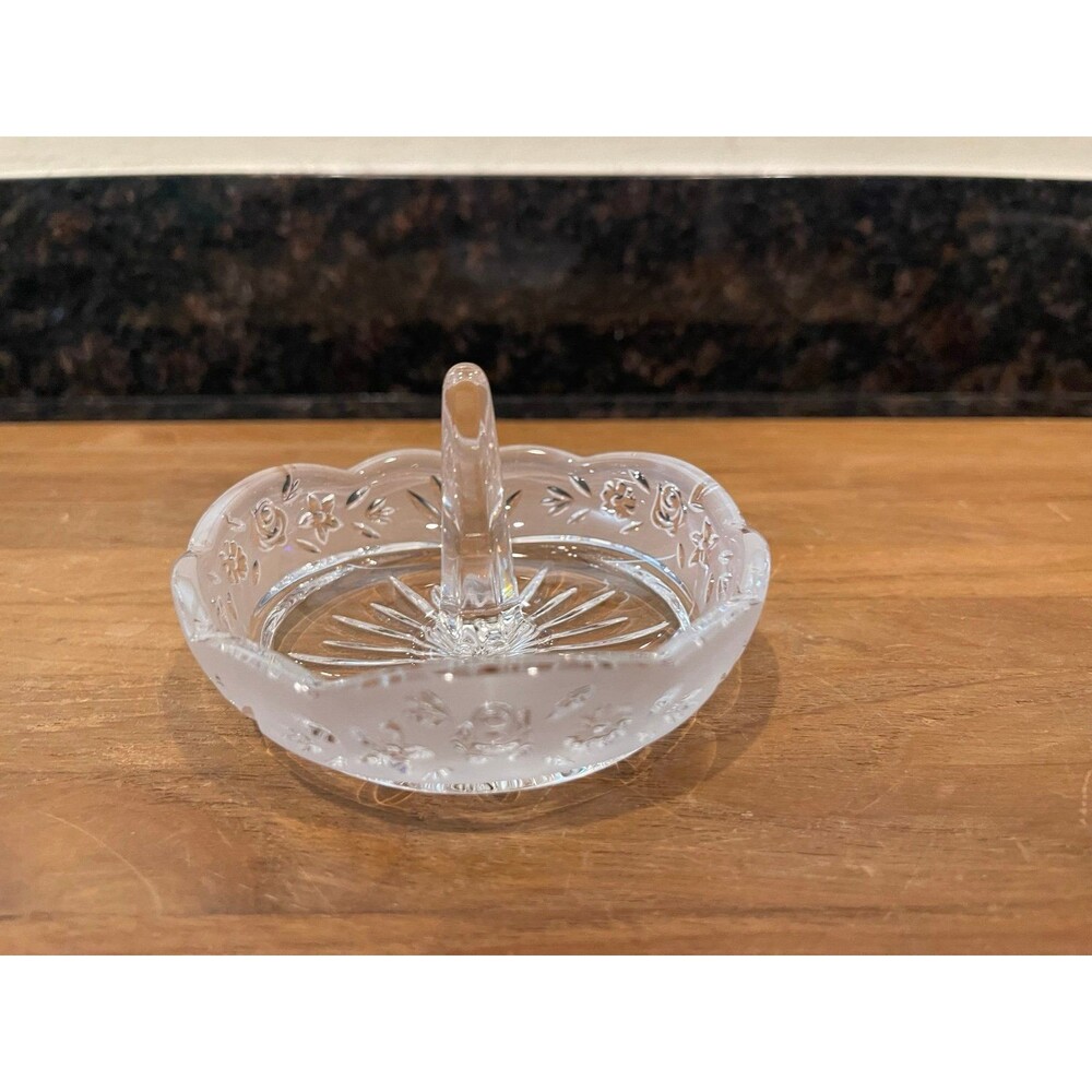 Oneida Crystal ring holder